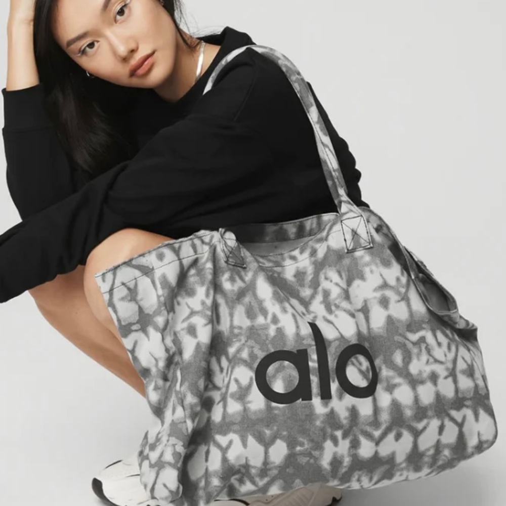 Alo yoga tote